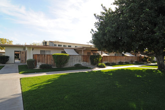 Washington Street Apartments in Bermuda Dunes, CA - Building Photo - Building Photo