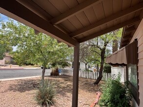 1337 Melville Dr in Las Vegas, NV - Building Photo - Building Photo
