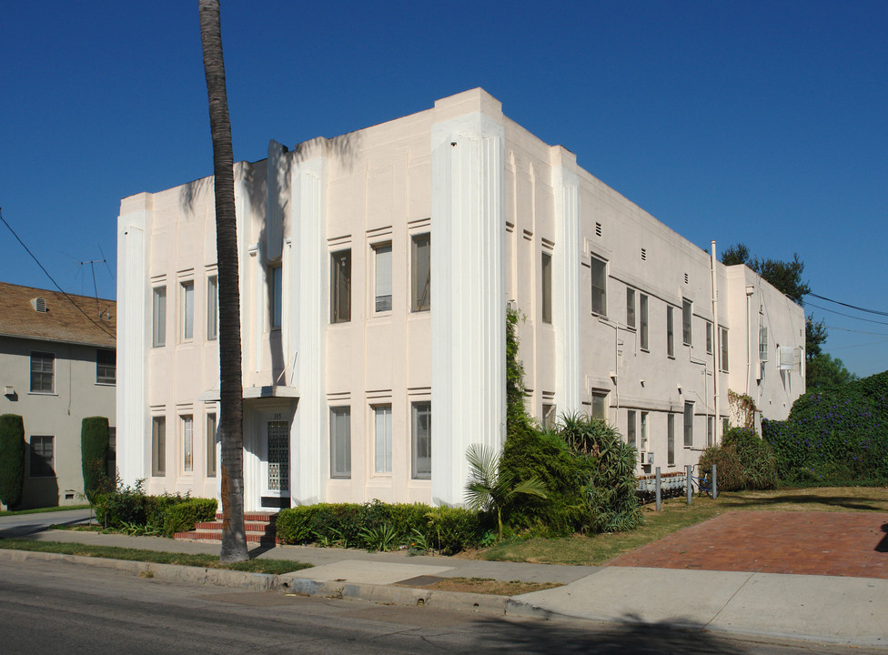 315 W 10th St in Santa Ana, CA - Building Photo