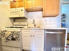 137 Chiswick Rd, Unit 5 in Boston, MA - Building Photo