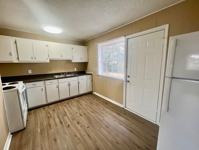 615-617 Texas Ave in Burlington, NC - Foto de edificio - Building Photo