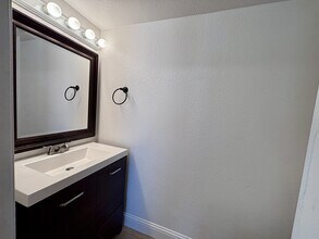 1002 Devonwood in Hercules, CA - Building Photo - Building Photo