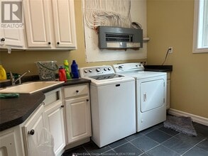 4305 Casgrain Dr in Windsor, ON - Building Photo - Building Photo
