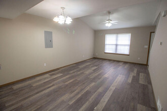 1503 Greensboro Dr in Columbia, MO - Building Photo - Building Photo