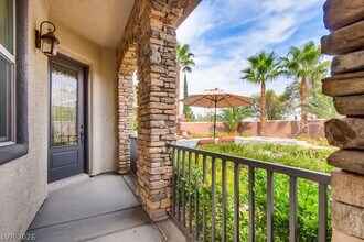 1041 Baronet Dr in Las Vegas, NV - Building Photo - Building Photo