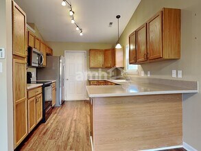 19438 Rocky Beach Dr in Noblesville, IN - Foto de edificio - Building Photo