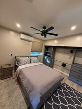 1519 1/2 W 37th Pl in Los Angeles, CA - Building Photo - Building Photo