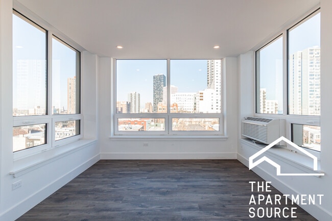 property at 941 W Carmen Ave