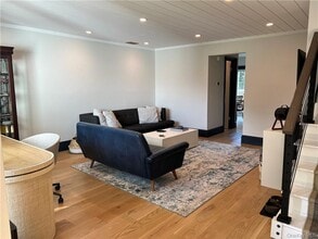 255 Homestead Village Dr in Warwick, NY - Building Photo - Building Photo