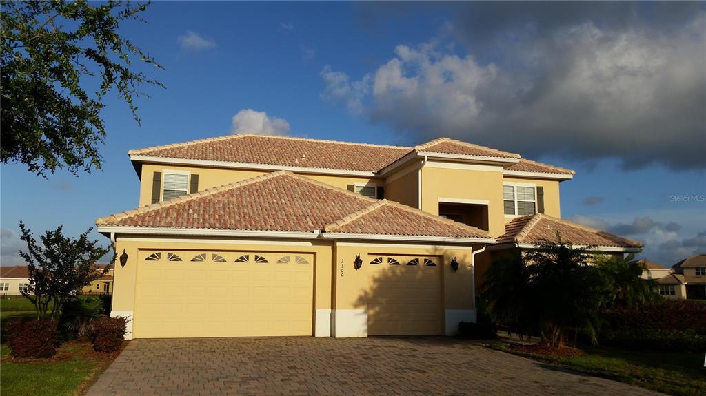 2100 Majestic Eagle Pl in Kissimmee, FL - Building Photo