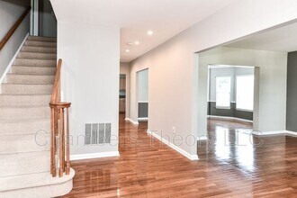6033 Woodlake Ln in Alexandria, VA - Building Photo - Building Photo