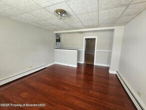 16 Swallow St in Pittston, PA - Building Photo - Building Photo