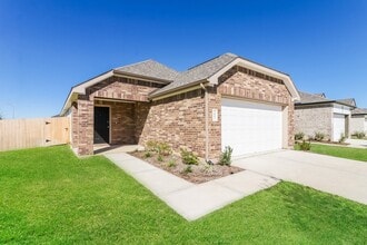 3001 Wood Lily Dr in Brookshire, TX - Building Photo - Building Photo