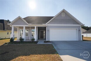 109 Savannah Ln in Richmond Hill, GA - Building Photo