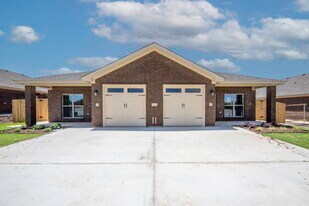 5902 Cactus Flower Ln, Unit 5902 B Cactus Flower in Killeen, TX - Building Photo