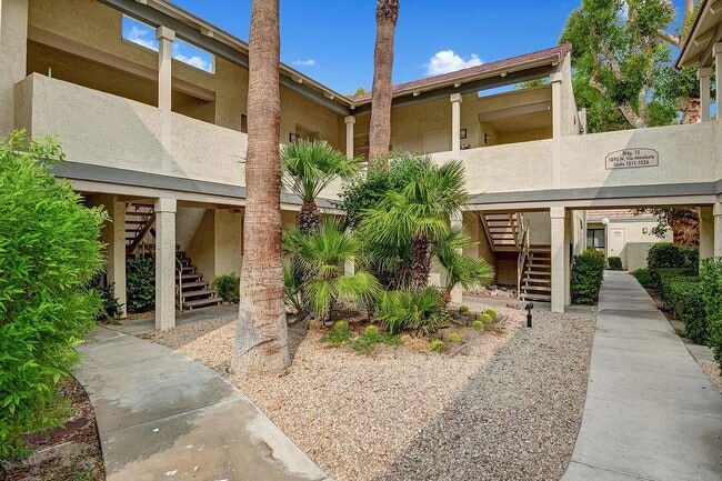 1895 N Vía Miraleste, Unit 1522 in Palm Springs, CA - Foto de edificio - Building Photo