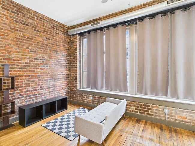 property at 1322 W Broad St