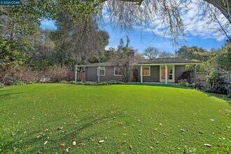 553 Miner Rd in Orinda, CA - Building Photo - Building Photo