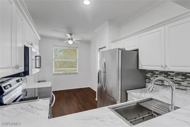 8550 Kingbird Loop in Ft. Myers, FL - Building Photo - Building Photo