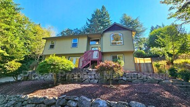 1330 Corbet Dr in Bremerton, WA - Building Photo - Building Photo