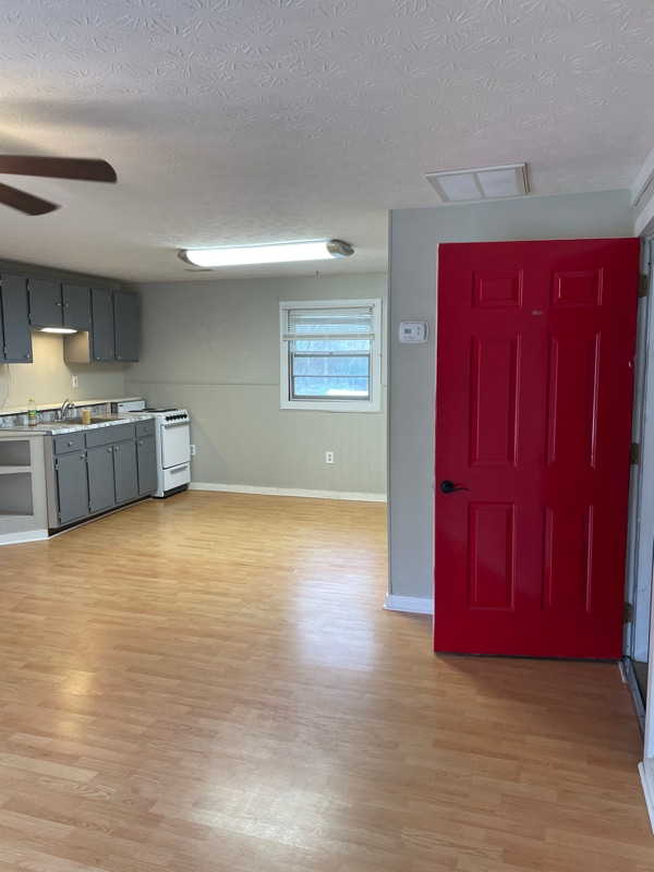 799 Haynes Rd, Unit A in Dandridge, TN - Building Photo - Building Photo