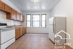 2323 N Kedzie Blvd, Unit 1 in Chicago, IL - Building Photo