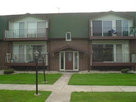 5645 St James Ct Apartamentos