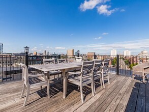 492 Massachusetts Ave, Unit 52 in Boston, MA - Foto de edificio - Building Photo