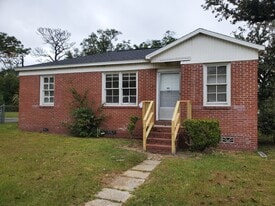 905 Ethan Allen St in Jacksonville, FL - Building Photo