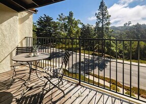 1058 Miramonte Dr in Santa Barbara, CA - Building Photo