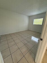 3800 Riverside Dr in Coral Springs, FL - Building Photo - Building Photo