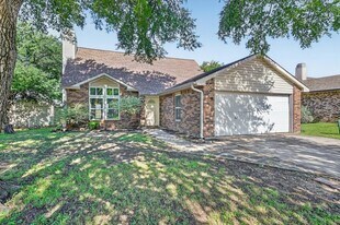 2009 Parkside Dr in Denton, TX - Building Photo