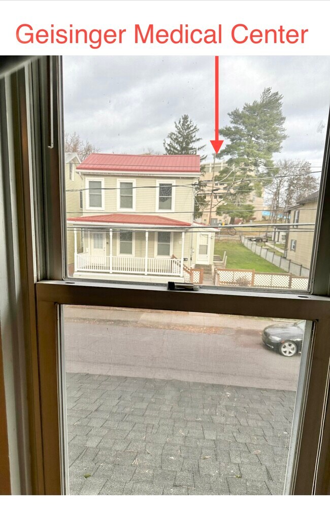 1001 Cherry St in Danville, PA - Foto de edificio - Building Photo