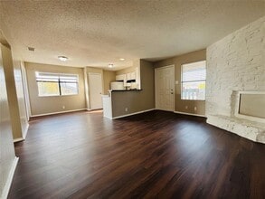 10309 Brownie Dr in Austin, TX - Building Photo - Building Photo