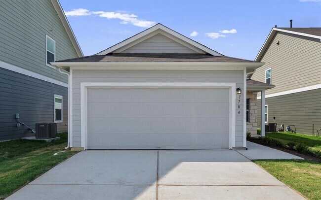 7704 Poppy Petal Dr in Austin, TX - Building Photo - Building Photo