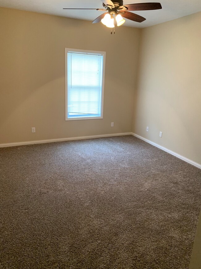 575 N Cartwright St, Unit #1 in Pleasant Plains, IL - Building Photo - Building Photo