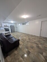 175 Searle Av in Toronto, ON - Building Photo - Building Photo