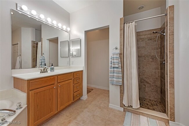 3311 S Coconut Island Dr in Bonita Springs, FL - Building Photo - Building Photo