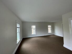 224 State St in Batavia, NY - Building Photo