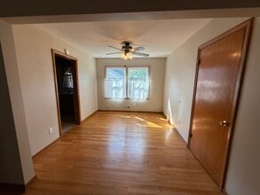 6001 W 56th St in Mission, KS - Building Photo - Building Photo