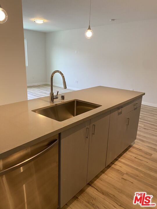 6640 Woodley Ave in Los Angeles, CA - Building Photo - Building Photo