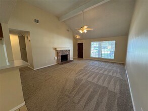 4707 Innsbruk Dr in Houston, TX - Foto de edificio - Building Photo