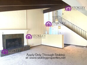 137 Donna Maria Way in Orinda, CA - Building Photo - Building Photo