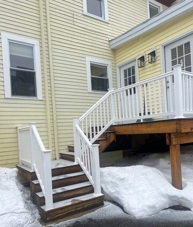 148 W Foster St in Melrose, MA - Building Photo - Building Photo