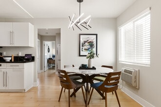 1535 Granville Ave, Unit 107 in Los Angeles, CA - Building Photo - Building Photo