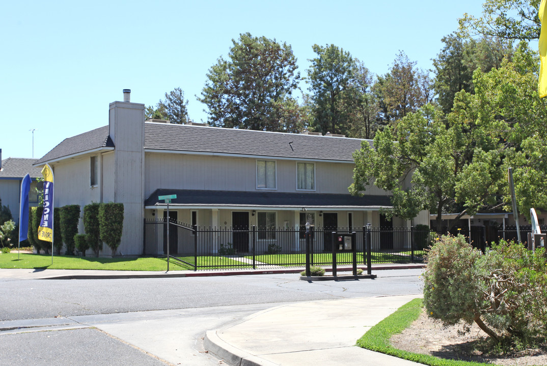 Belmont Park Apartments in Atwater, CA - Building Photo