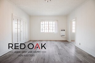 259 S Harvard Blvd, Unit 303 in Los Angeles, CA - Building Photo