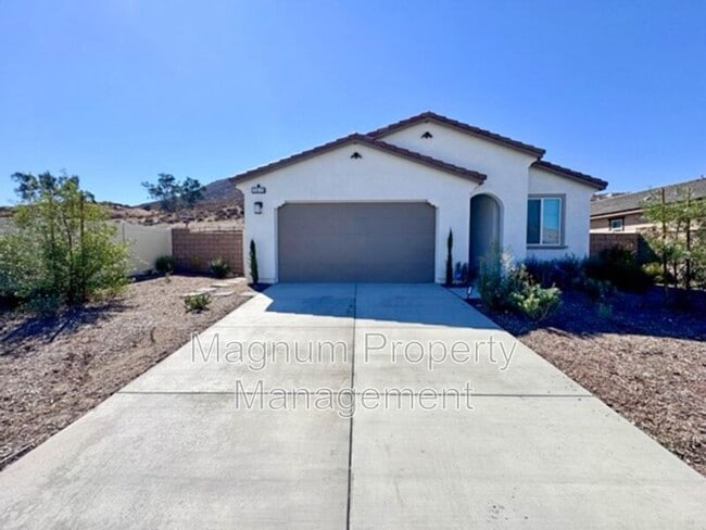 property at 31615 Settlers Rd