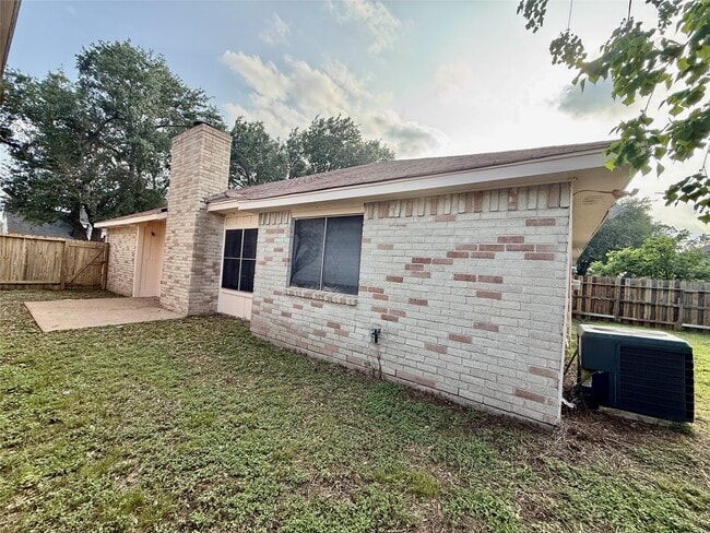 property at 8322 Sandy Glen Ln
