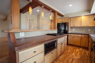 156 Breezeway Dr in Rochester, NY - Building Photo - Building Photo